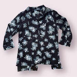 🔥LAST CHANCE! 5 for $15 Black Floral Open-Back Blouse M Simply Vera Wang Top